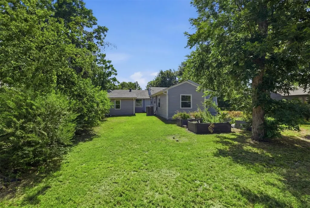 337 N 1st Street Point TX 75472