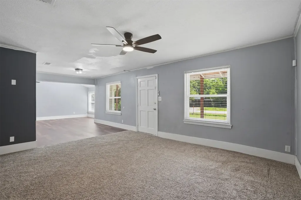 337 N 1st Street Point TX 75472