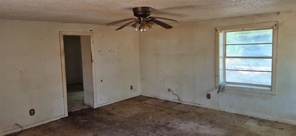 166 Seldon Loop Bowie TX 76230