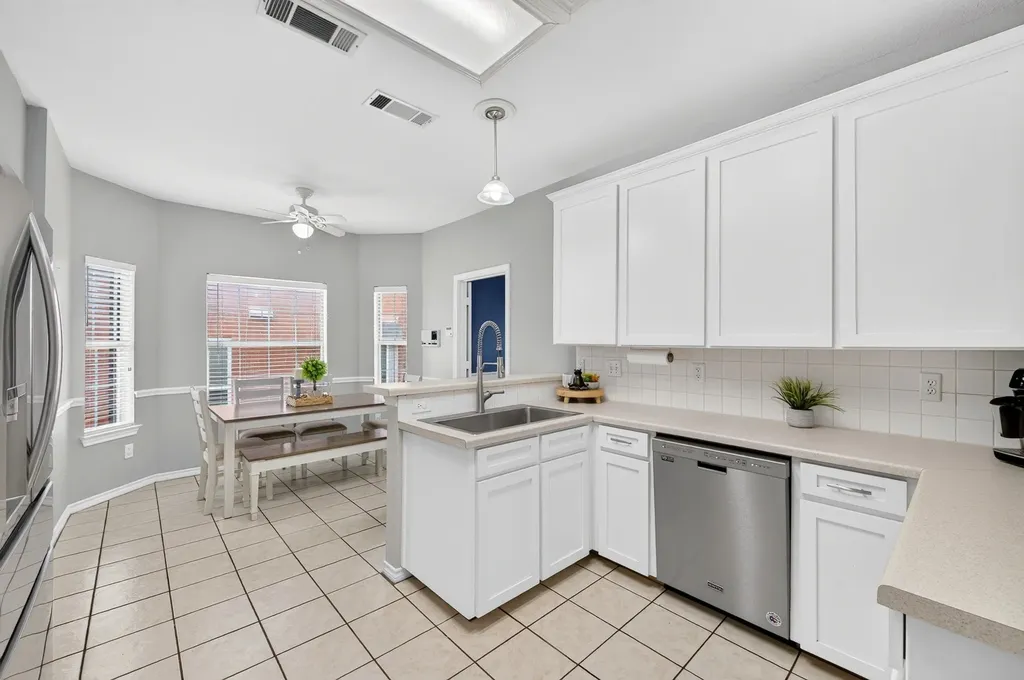 2724 Winterlake Drive Carrollton TX 75006