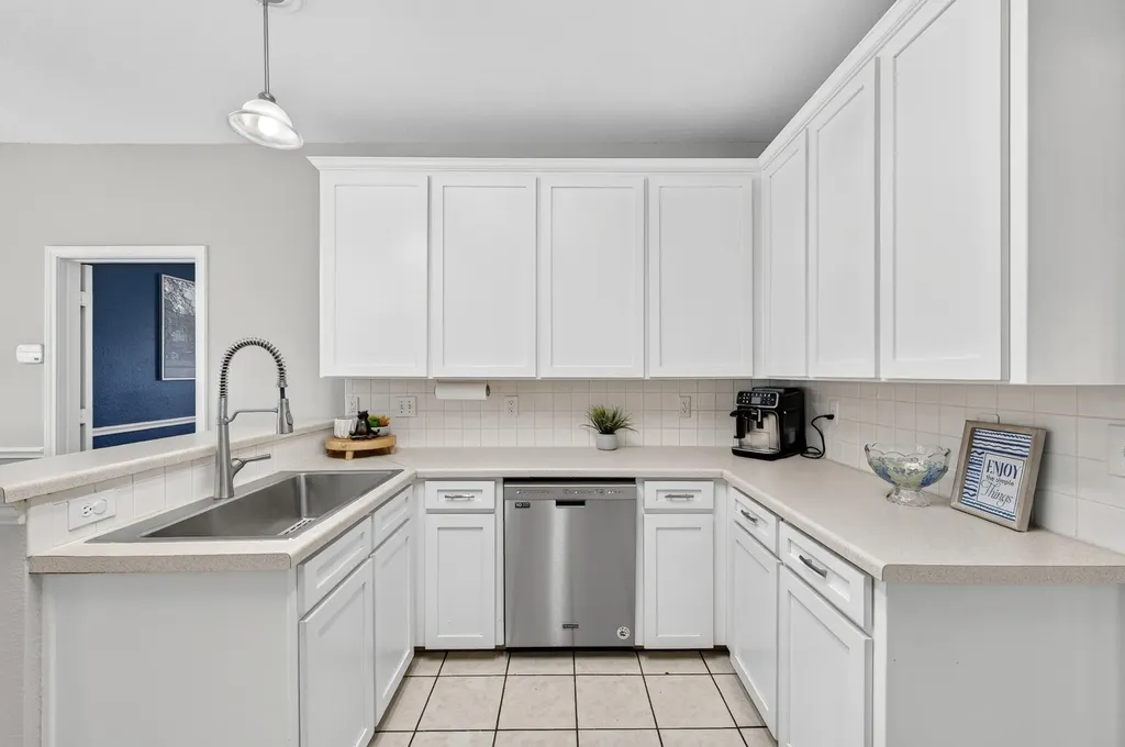 2724 Winterlake Drive Carrollton TX 75006