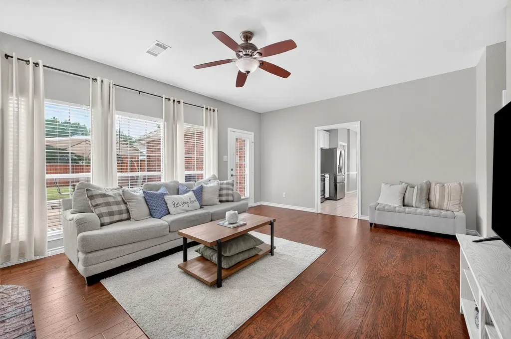 2724 Winterlake Drive Carrollton TX 75006
