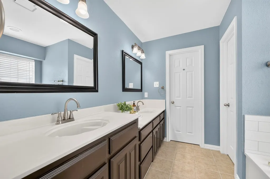 2724 Winterlake Drive Carrollton TX 75006