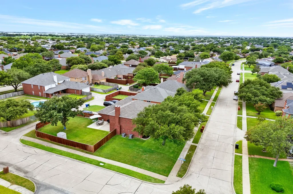 2724 Winterlake Drive Carrollton TX 75006