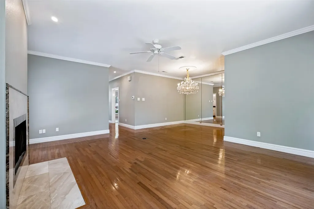 7055 Inwood Road Dallas TX 75209