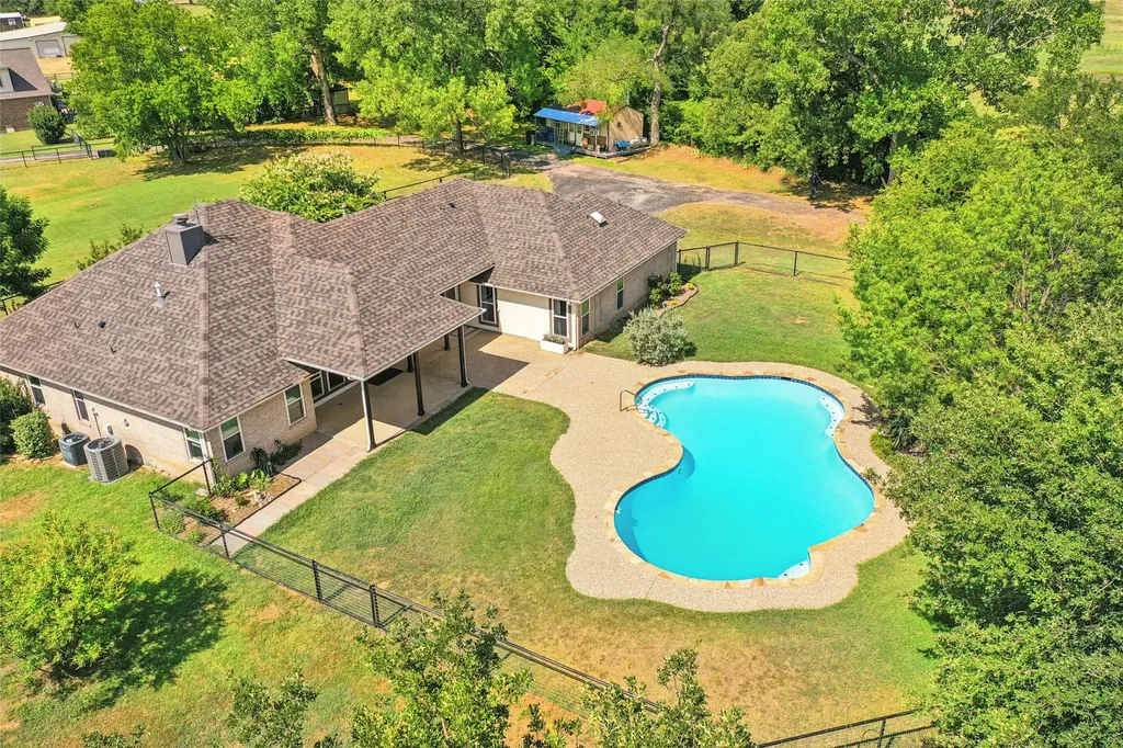 4797 Red Oak Circle Aubrey TX 76227