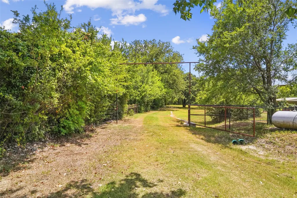 4797 Red Oak Circle Aubrey TX 76227