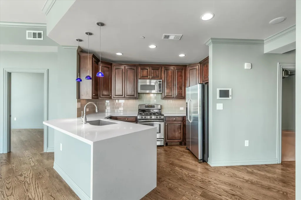 500 Throckmorton Street Fort Worth TX 76102