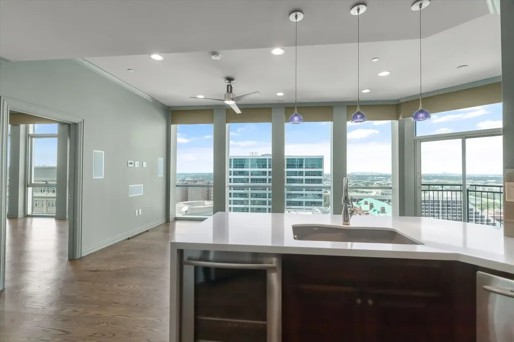 500 Throckmorton Street Fort Worth TX 76102
