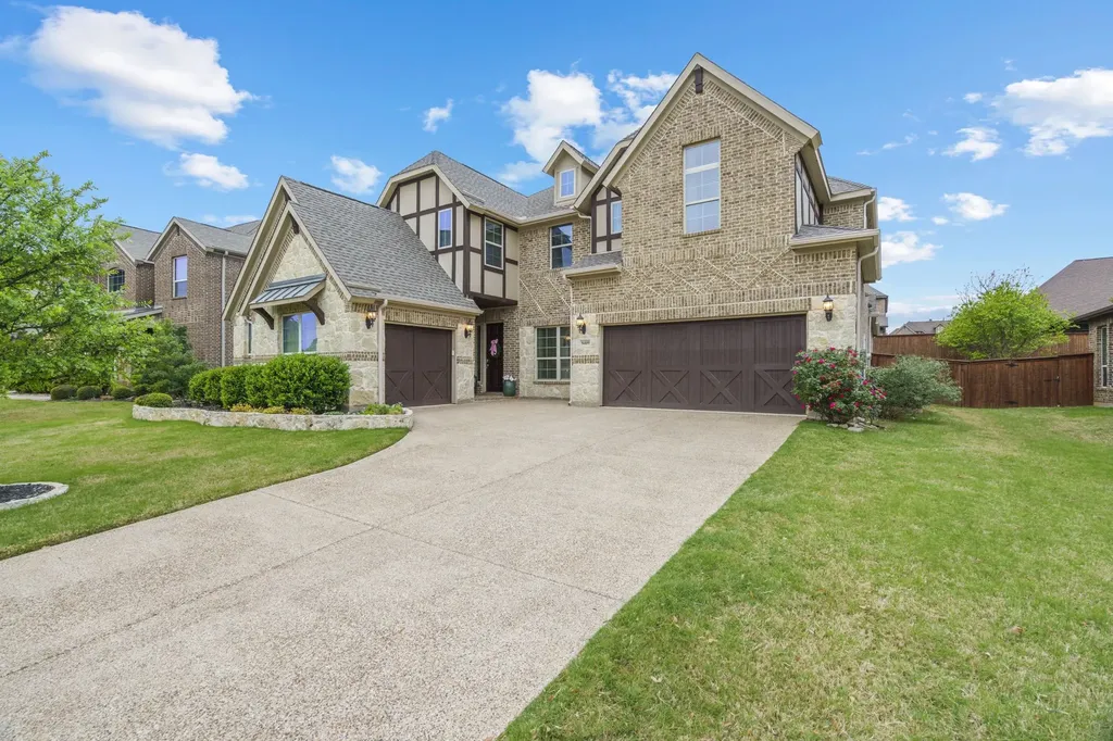 9409 Blackpine Court Lantana TX 76226
