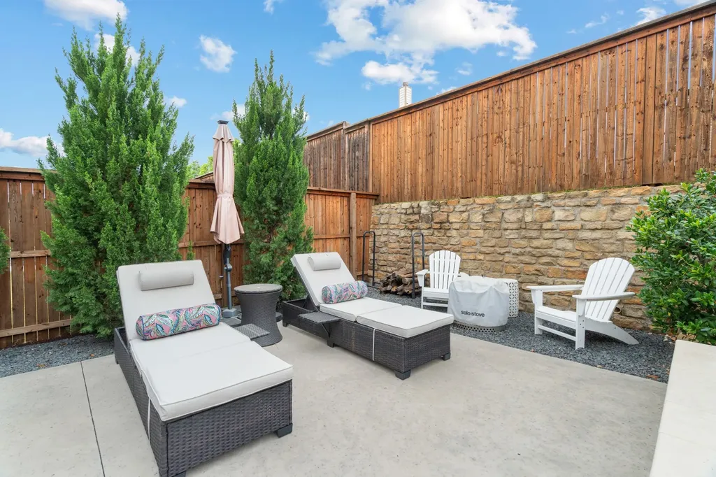 9409 Blackpine Court Lantana TX 76226