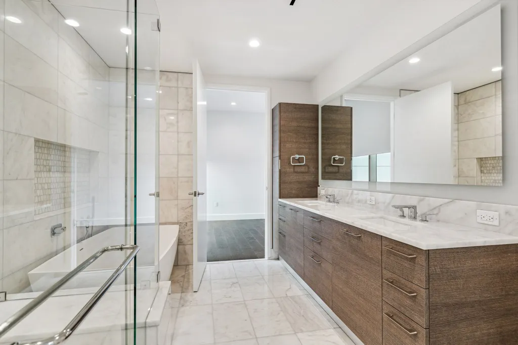 7901 Windrose Avenue Plano TX 75024