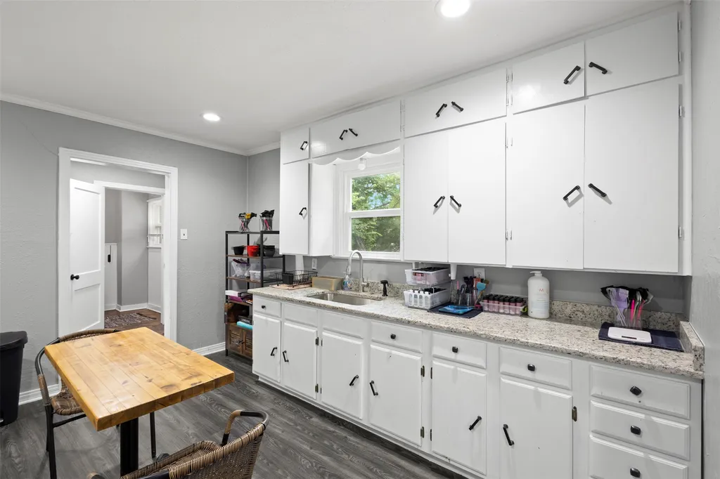 1207 S Washington Street Kaufman TX 75142