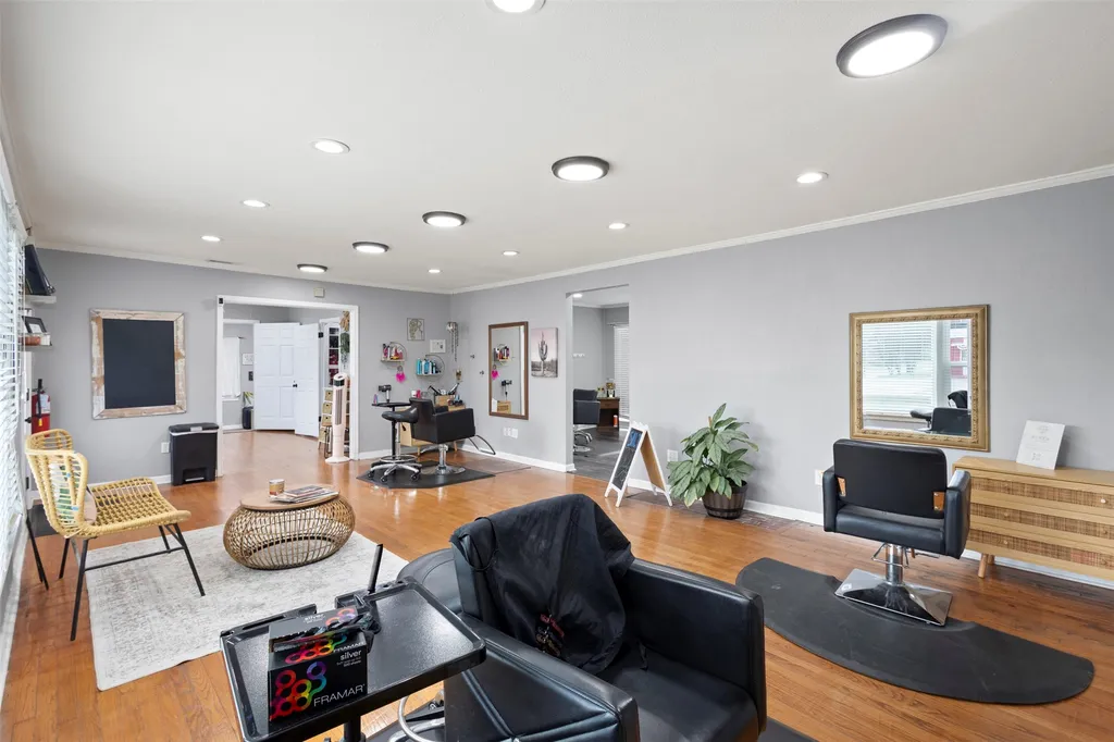1207 S Washington Street Kaufman TX 75142