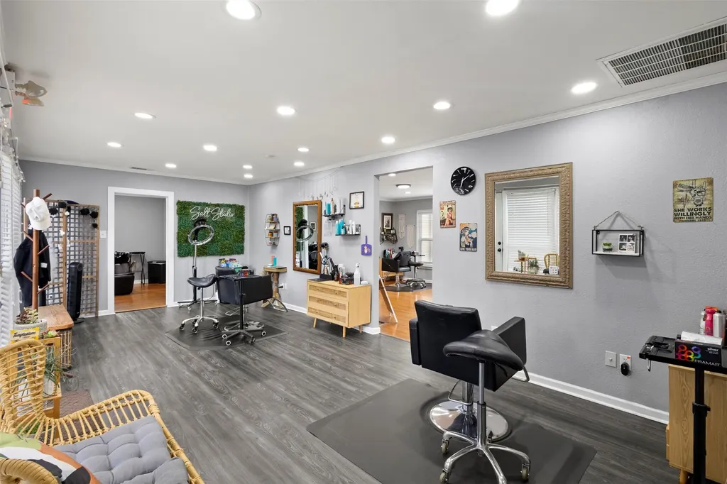 1207 S Washington Street Kaufman TX 75142