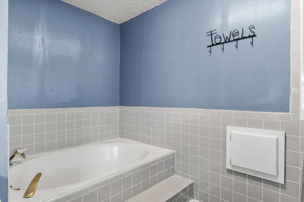 10604 Cr 360 Terrell TX 75161