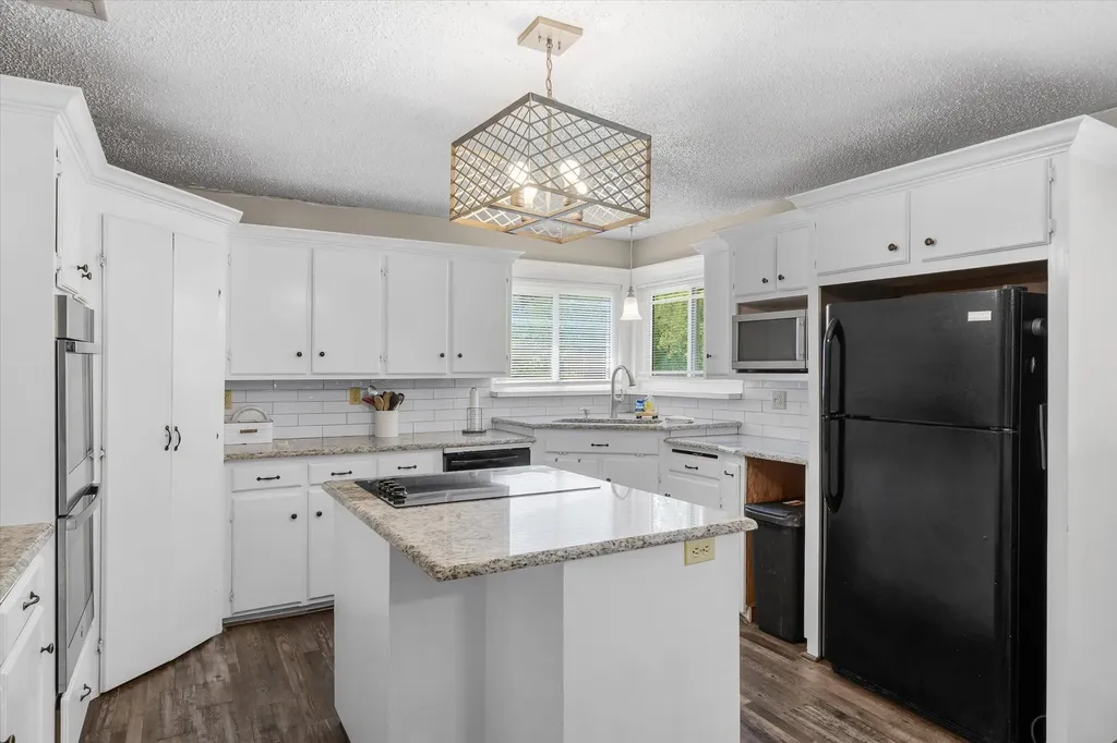 10604 Cr 360 Terrell TX 75161