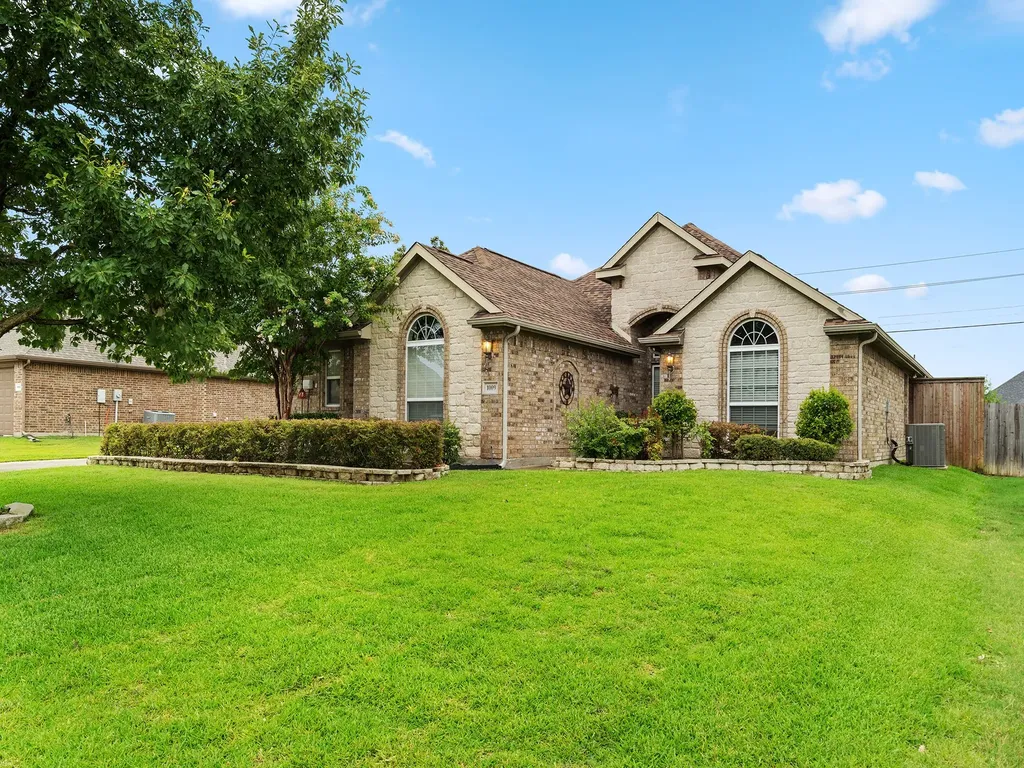 1009 Ethan Drive Greenville TX 75402