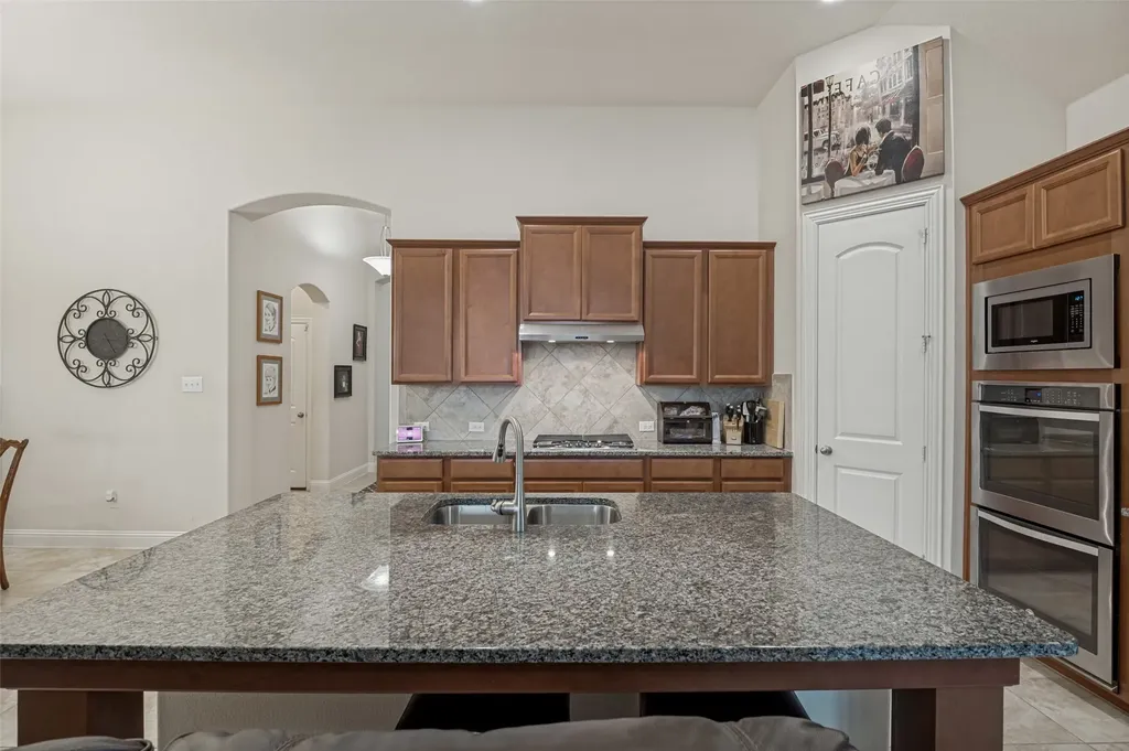2810 Green Circle Drive Mansfield TX 76063
