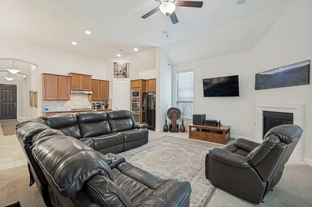 2810 Green Circle Drive Mansfield TX 76063