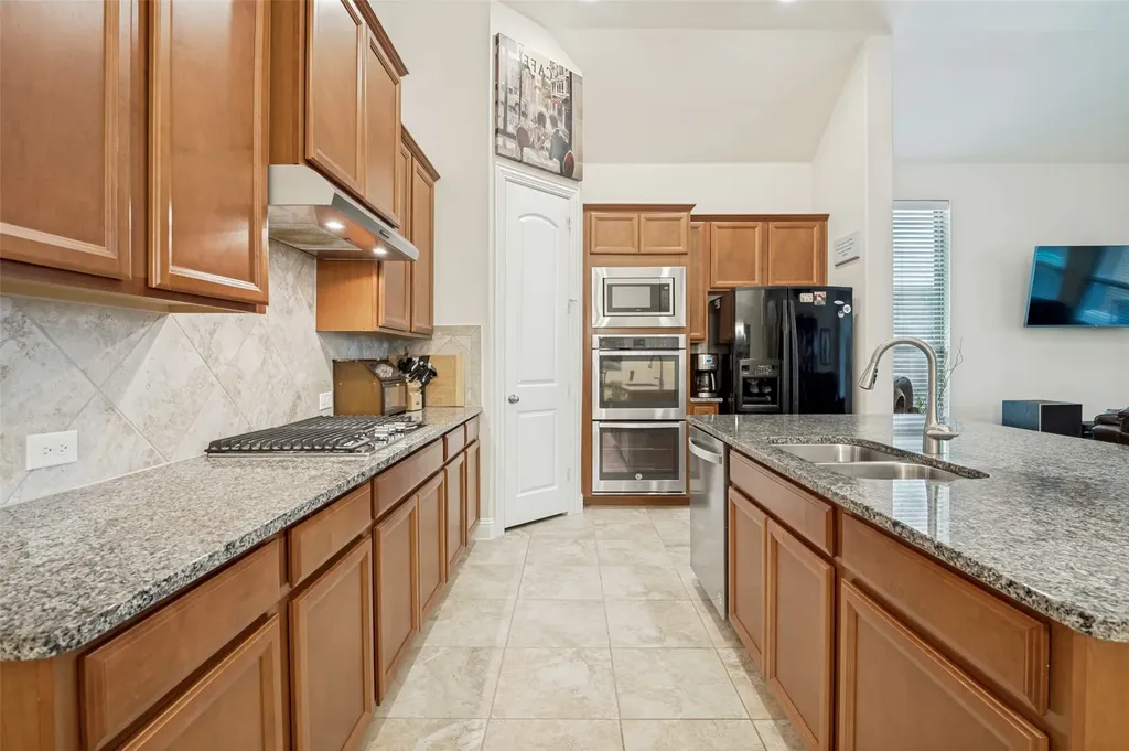 2810 Green Circle Drive Mansfield TX 76063