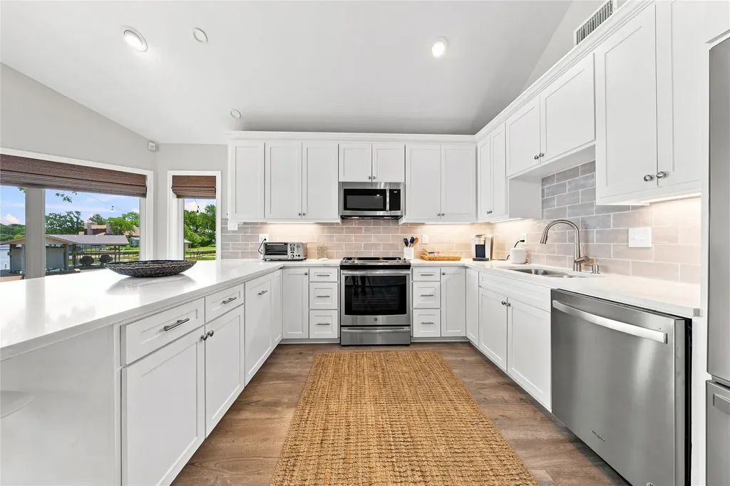 104 Doering Bay Circle Mabank TX 75156