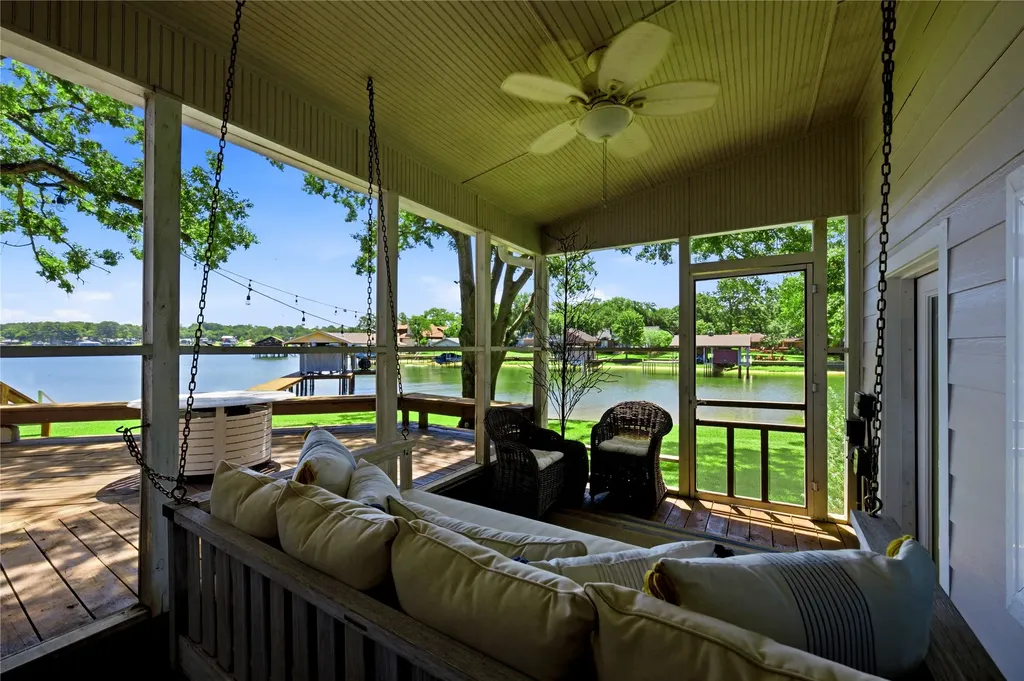104 Doering Bay Circle Mabank TX 75156