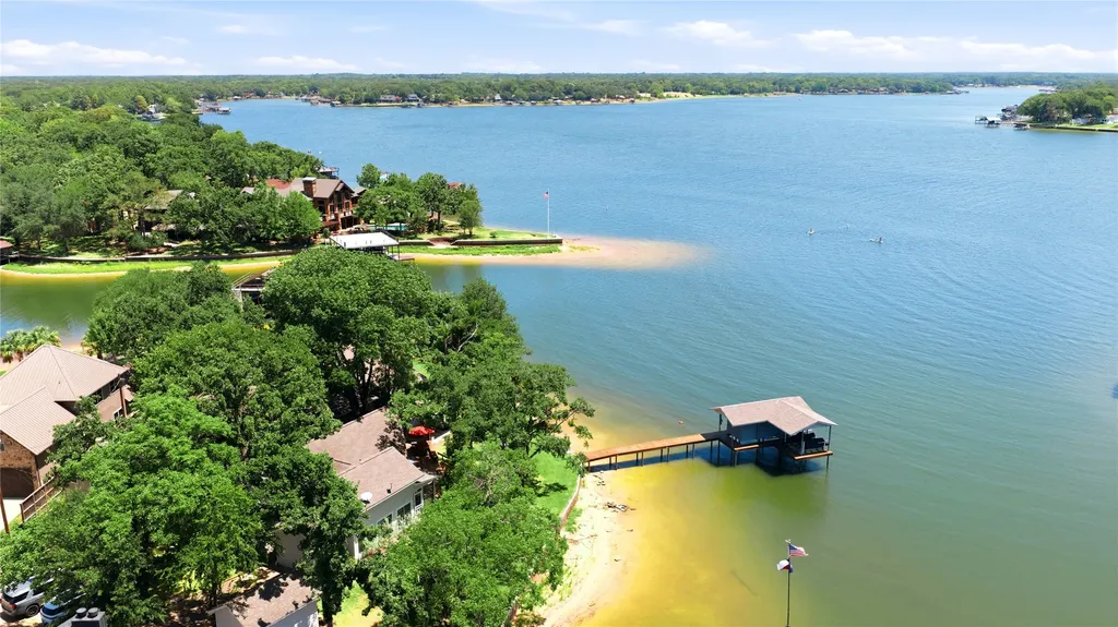 104 Doering Bay Circle Mabank TX 75156