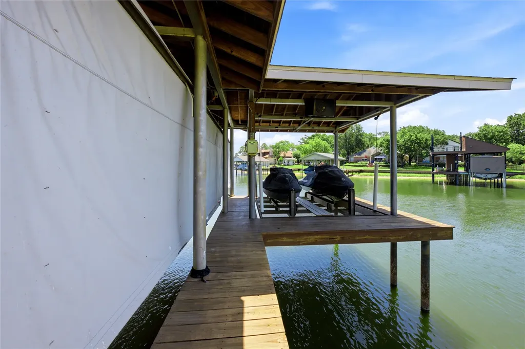 104 Doering Bay Circle Mabank TX 75156