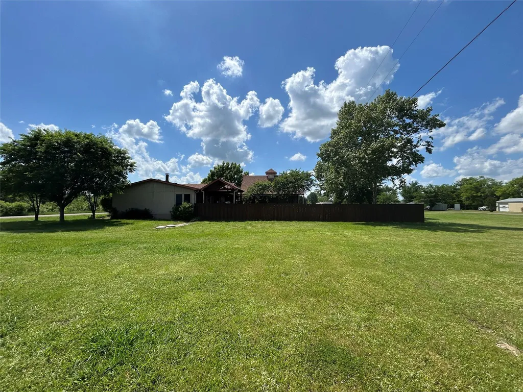 129 Saint Michaels Drive Trinidad TX 75163
