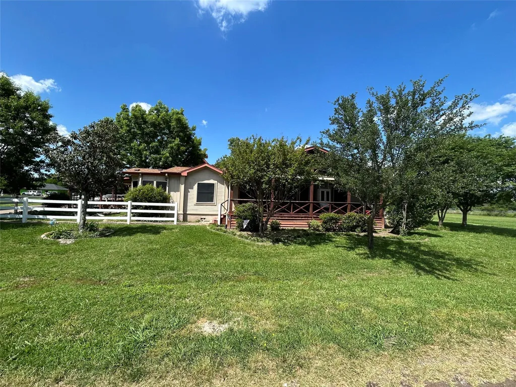 129 Saint Michaels Drive Trinidad TX 75163