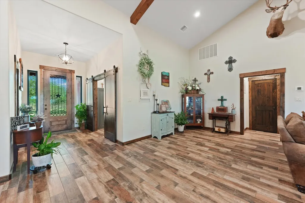 9861 Fm-66 Maypearl TX 76064