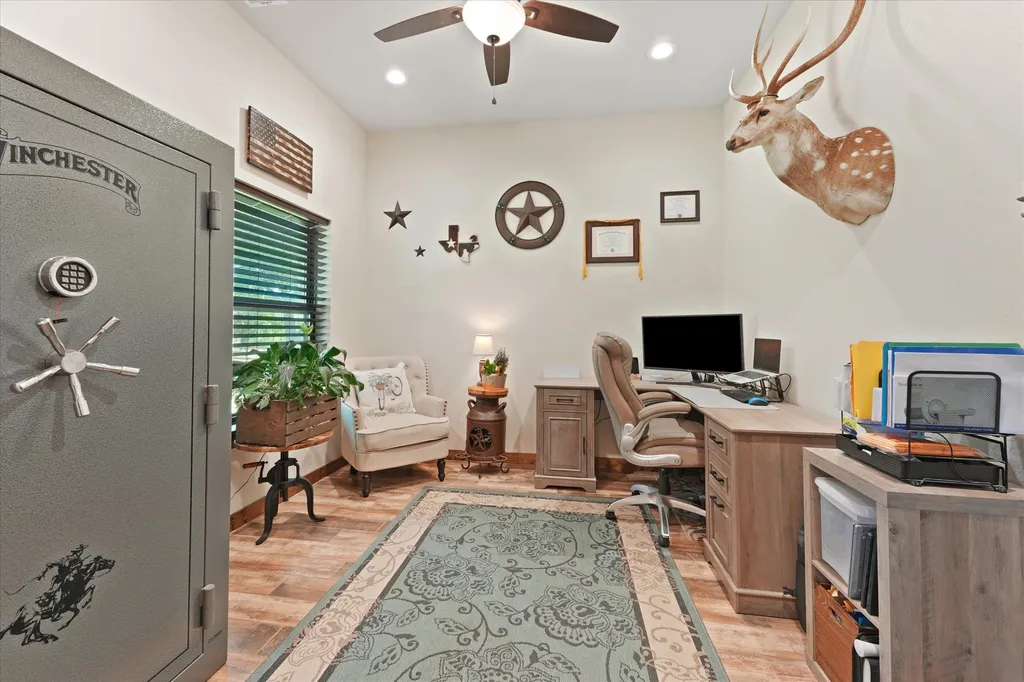 9861 Fm-66 Maypearl TX 76064