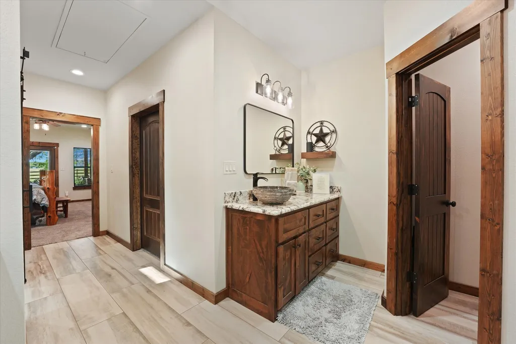 9861 Fm-66 Maypearl TX 76064