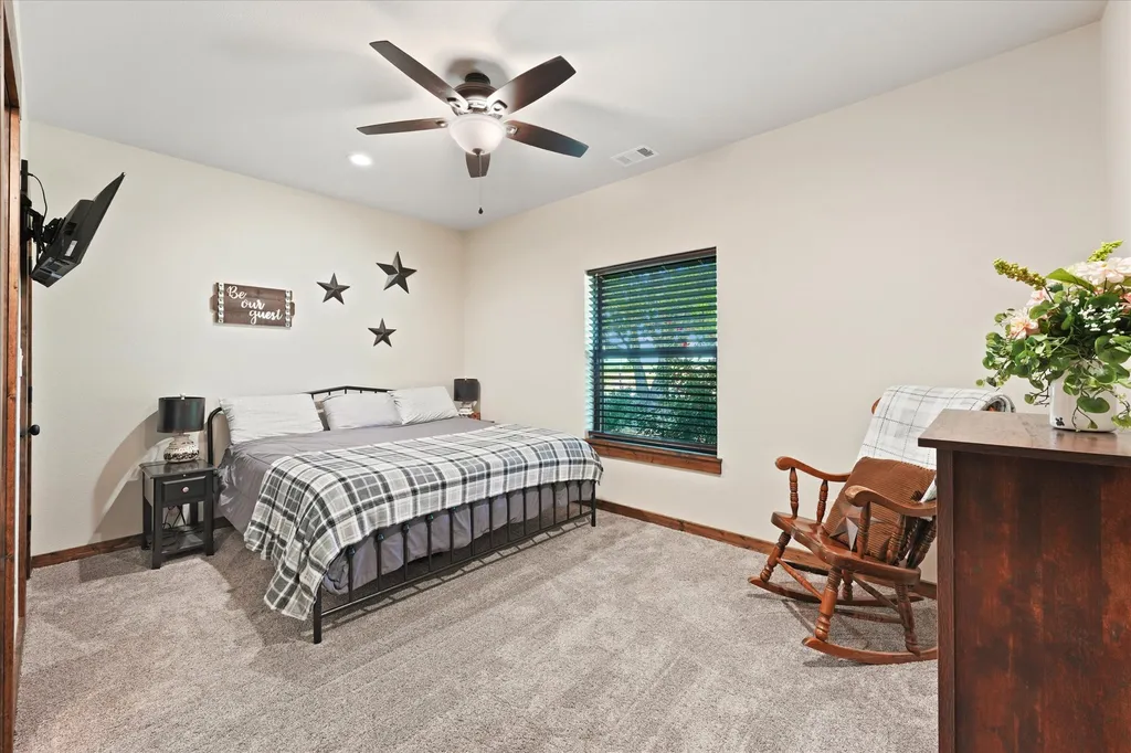 9861 Fm-66 Maypearl TX 76064
