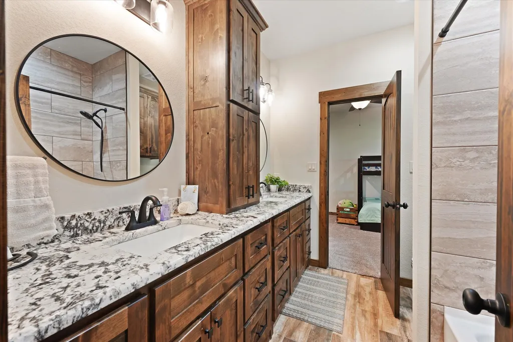 9861 Fm-66 Maypearl TX 76064