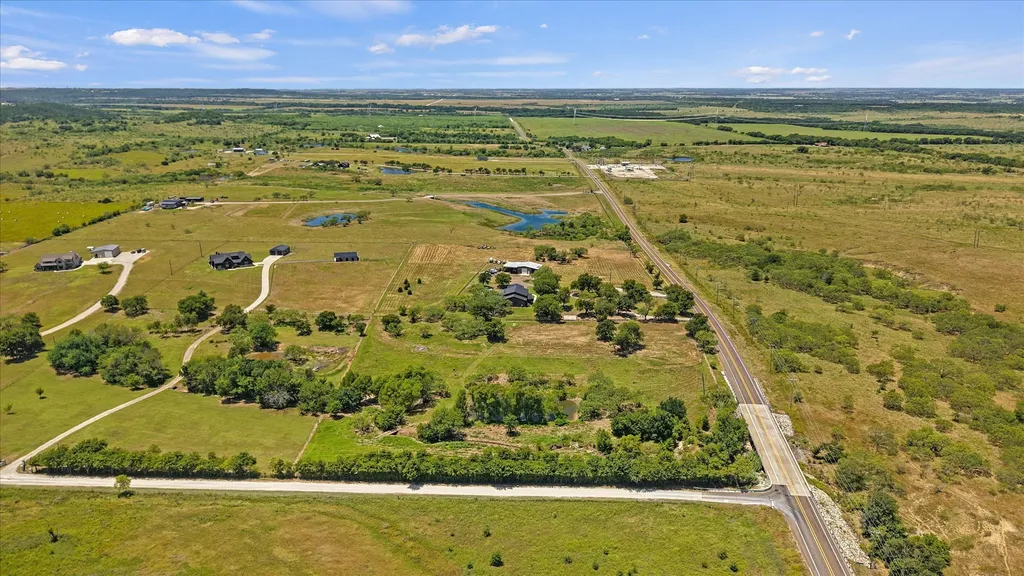 9861 Fm-66 Maypearl TX 76064