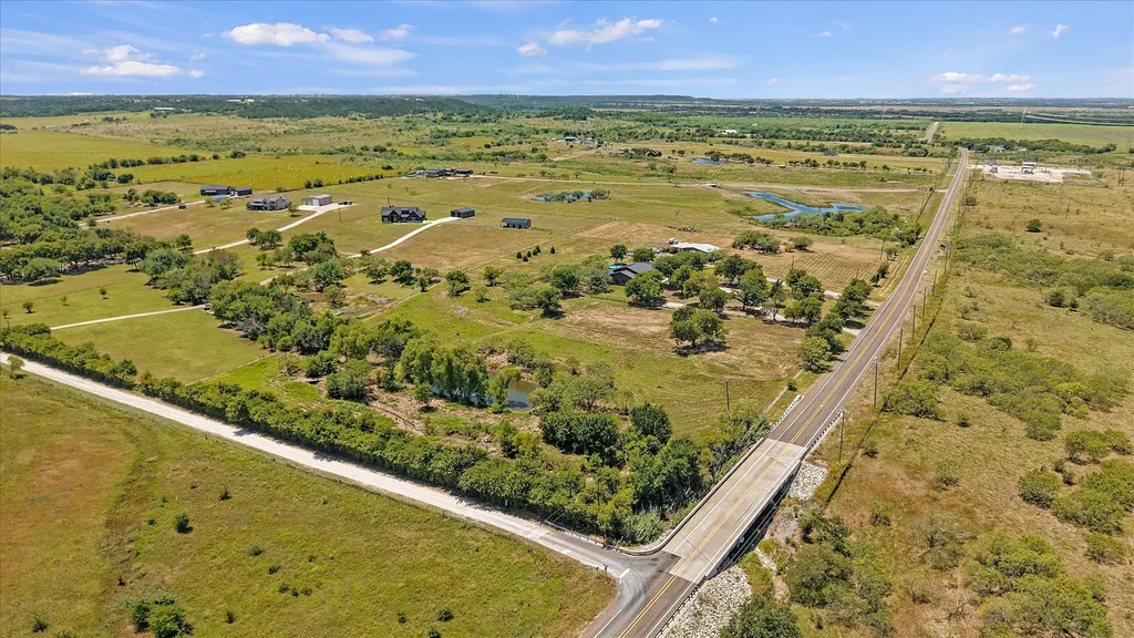 9861 Fm-66 Maypearl TX 76064