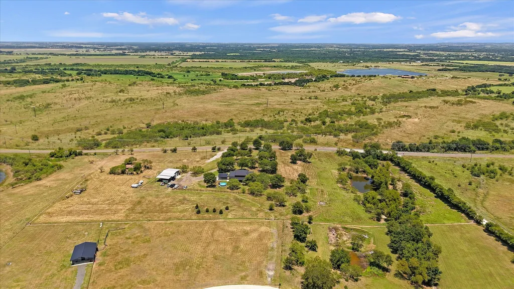 9861 Fm-66 Maypearl TX 76064