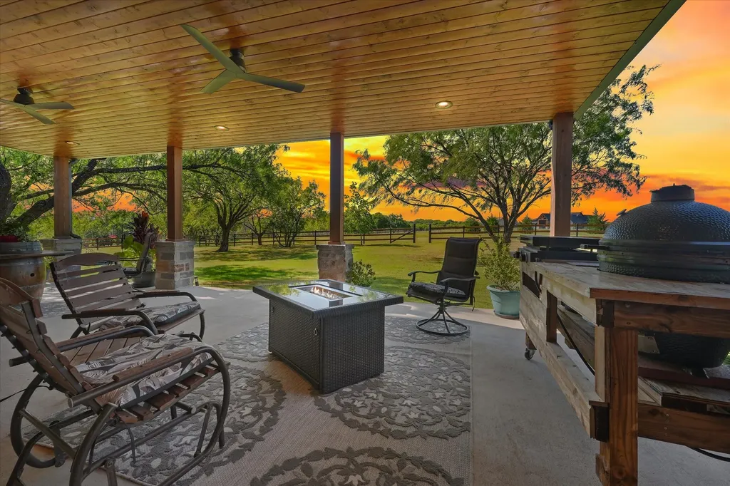 9861 Fm-66 Maypearl TX 76064