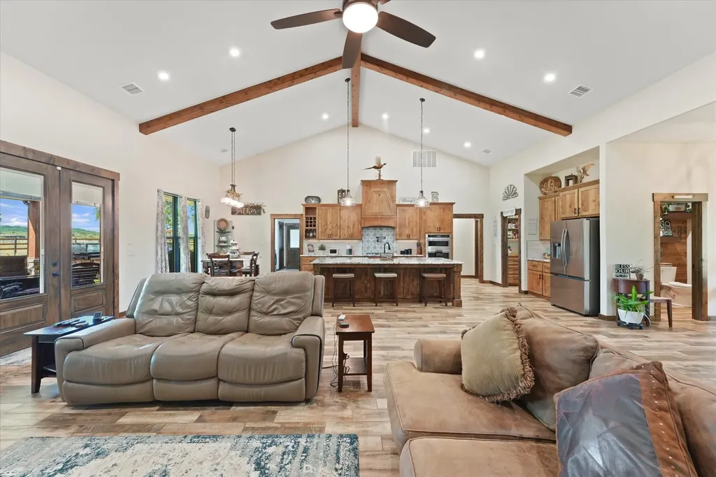 9861 Fm-66 Maypearl TX 76064