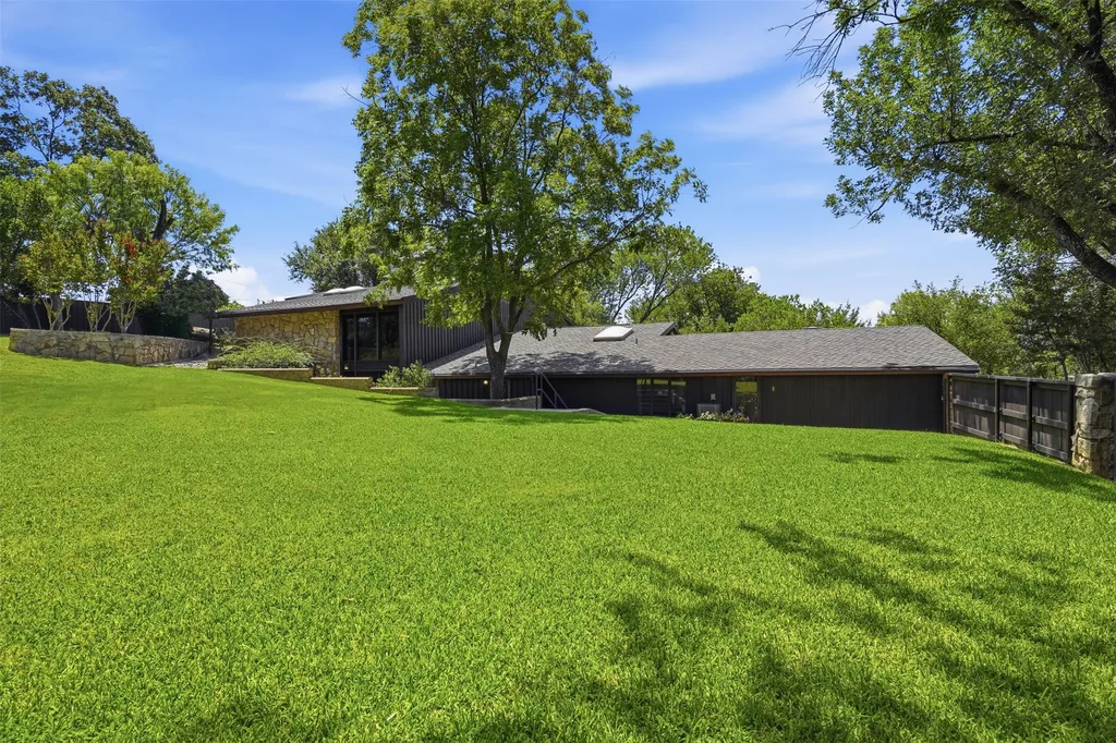 512 S Ammerman Avenue Eastland TX 76448