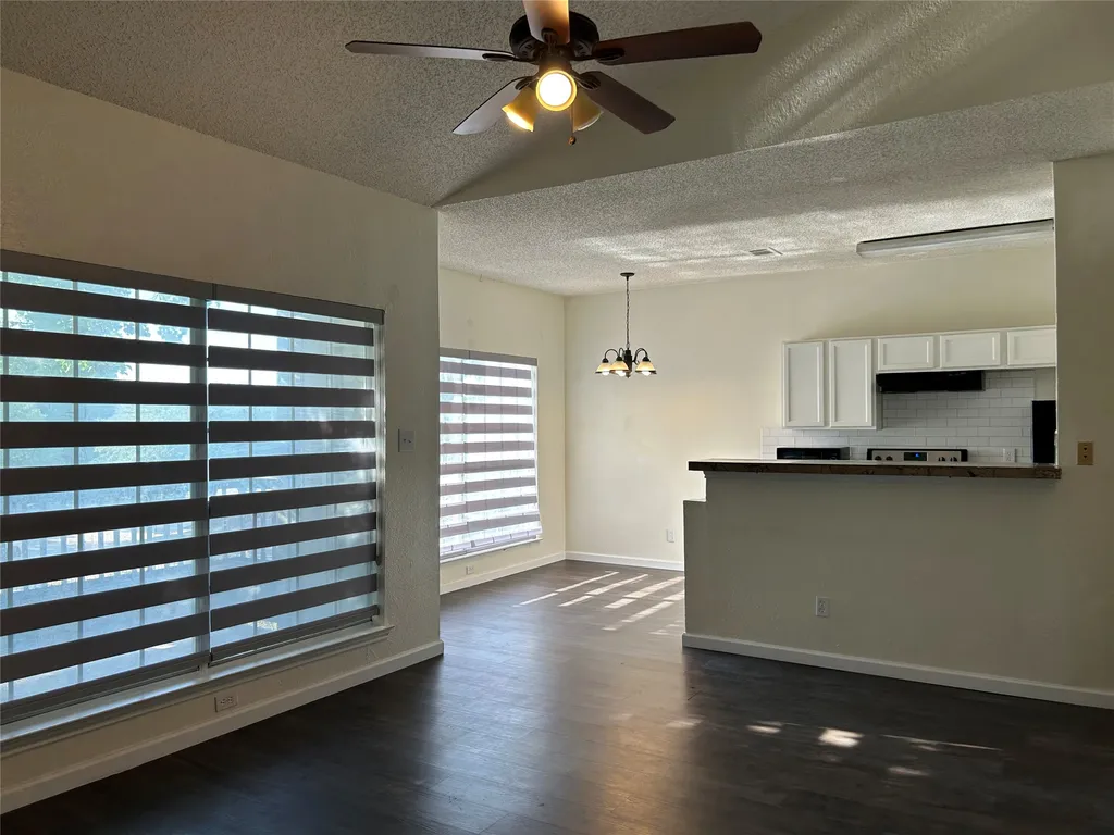4107 Esters Road Irving TX 75038