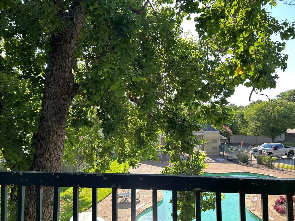 4107 Esters Road Irving TX 75038