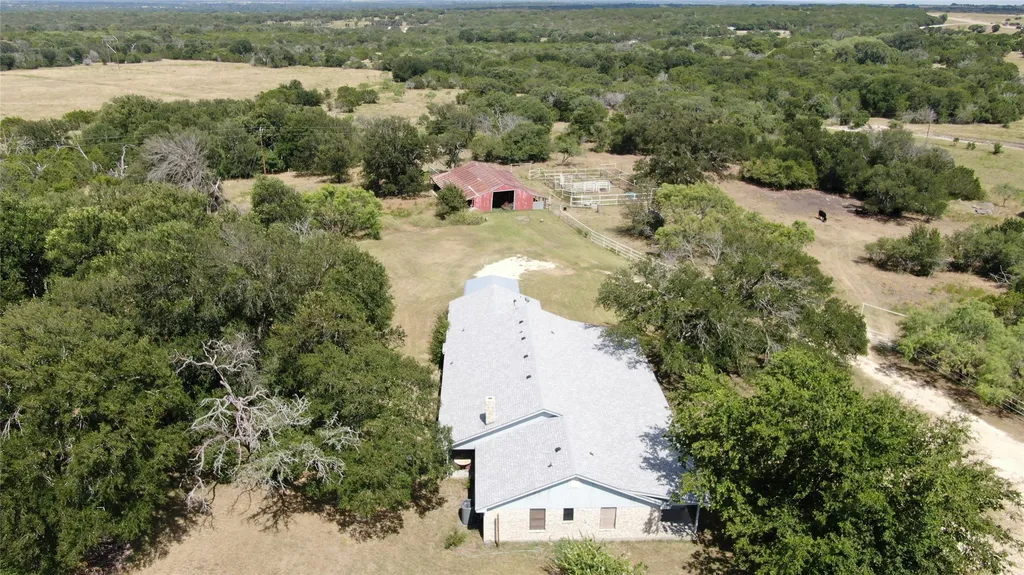 10047 E State Highway 36 Jonesboro TX 76538
