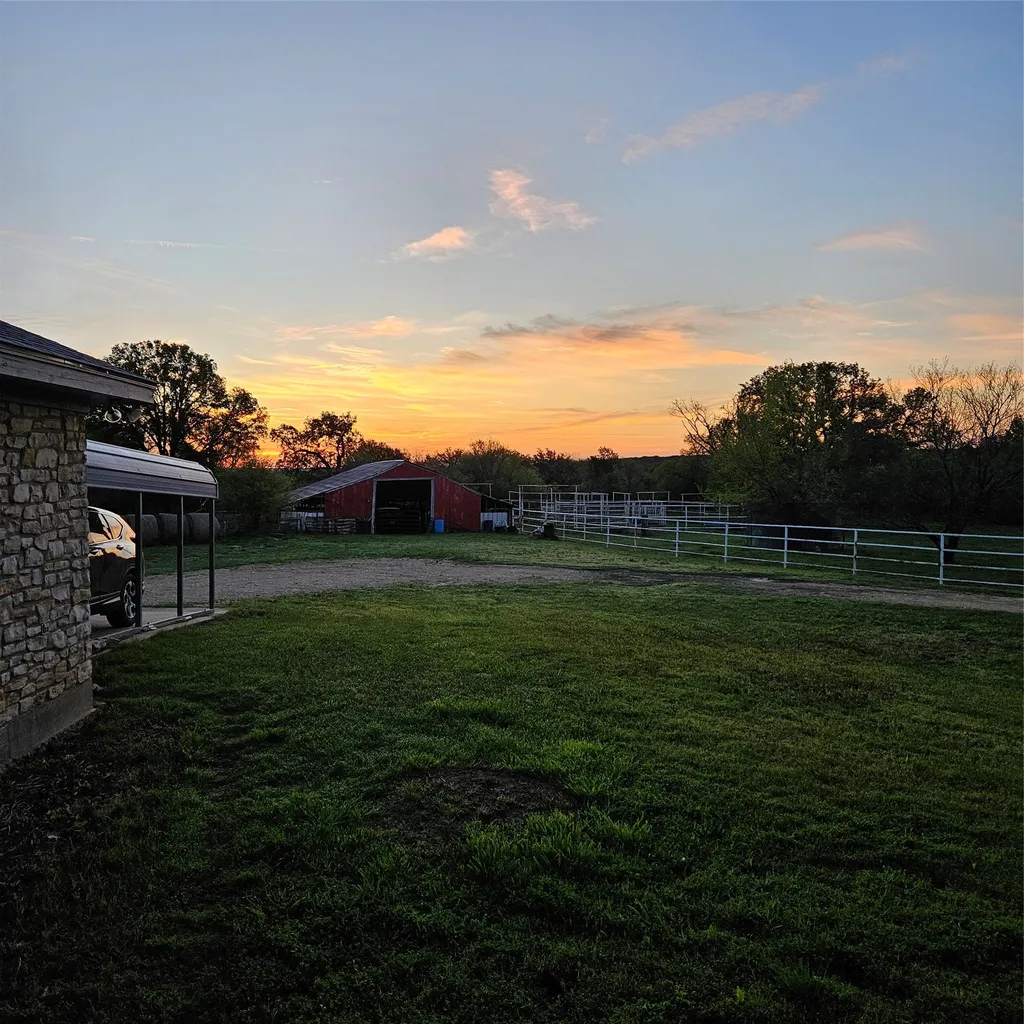 10047 E State Highway 36 Jonesboro TX 76538