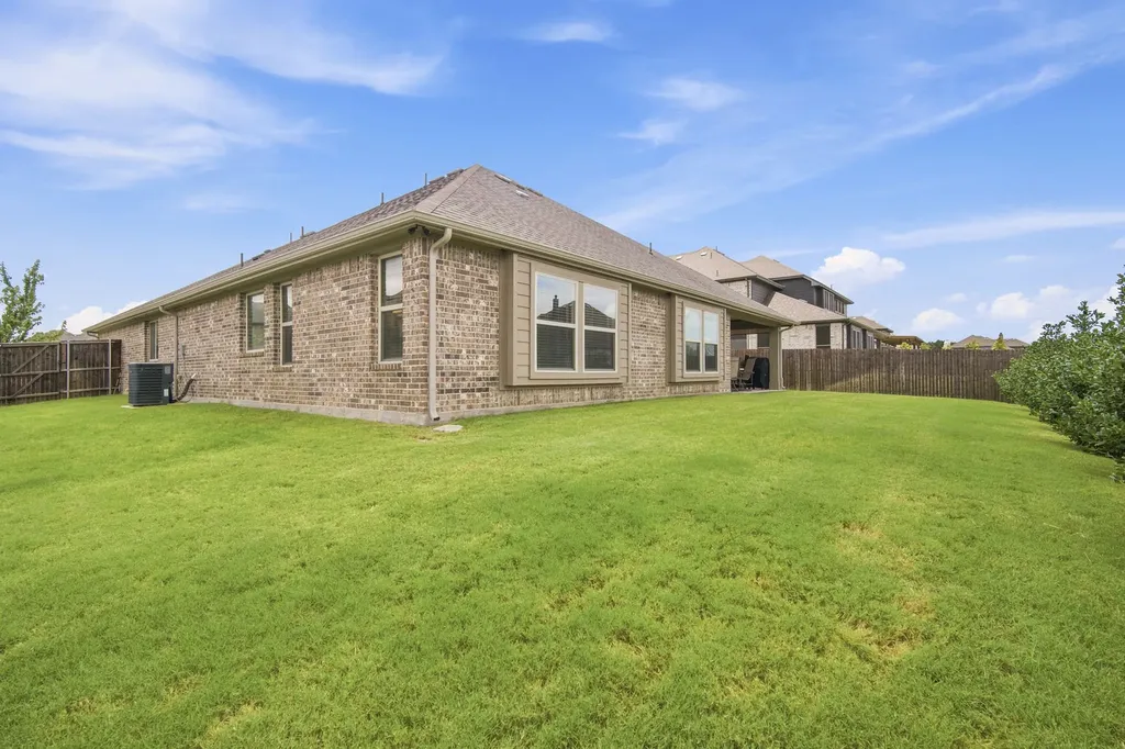466 Summer Grove Drive Midlothian TX 76065