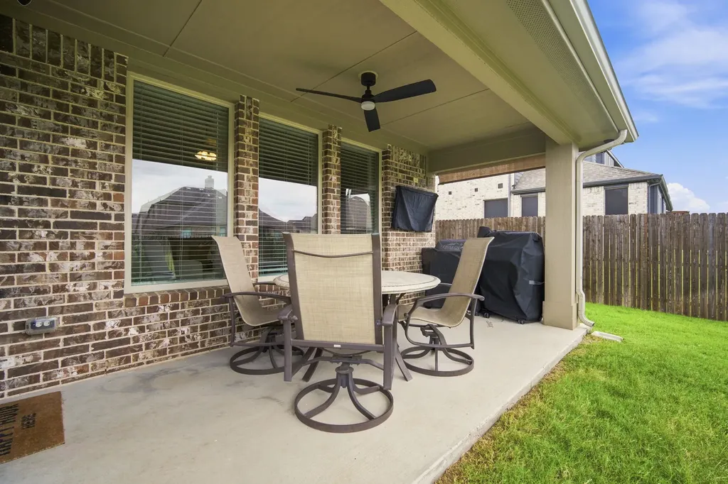466 Summer Grove Drive Midlothian TX 76065