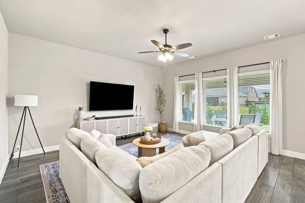 466 Summer Grove Drive Midlothian TX 76065
