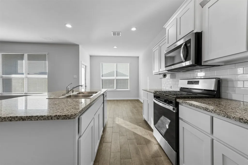 131 Orchard Pines Place Boyd TX 76023